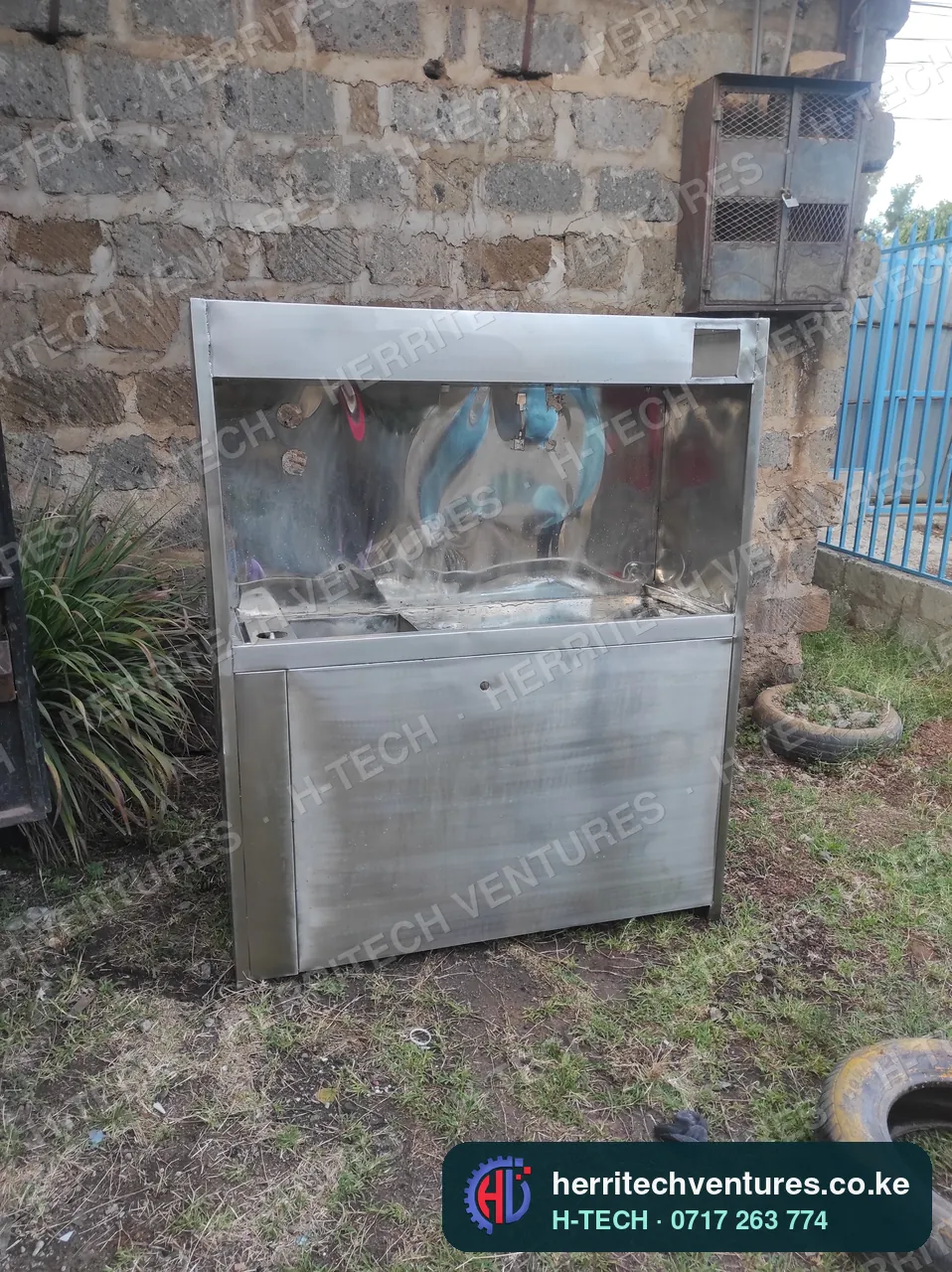 A stainless water station, March 2025